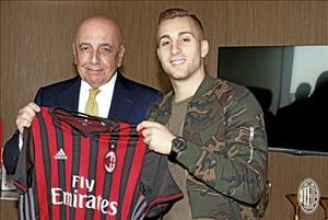 Barcelona tuyên bố tái hợp ngôi sao lưu lạc ở AC Milan