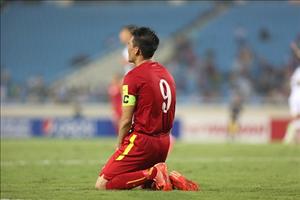 Sốc: Công Vinh không được mời dự gala QBV Việt Nam 2016
