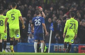 Terry nói gì sau chiếc thẻ đỏ ở trận gặp Peterborough