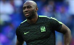 Newcastle muốn rút ruột Man City