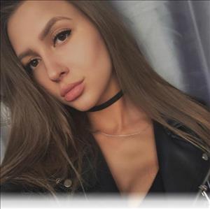 Nữ trọng tài người Nga đẹp đến nao lòng