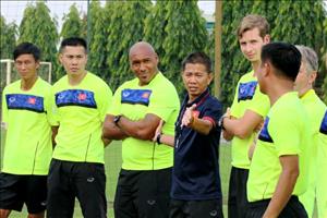 VFF bất ngờ chiêu mộ HLV thủ môn U23 Arsenal