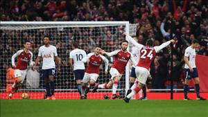 Arsenal 2-0 Tottenham: Cây đinh ba long lanh của Wenger