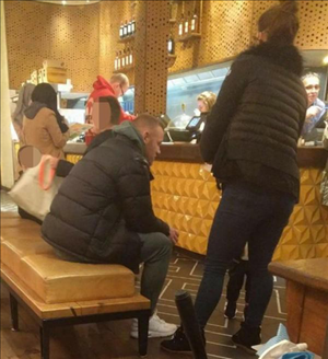 Lần đầu Coleen chịu xuất hiện cùng Rooney chốn đông người