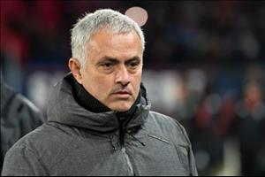Điểm tin bóng đá sáng 25/11: Trò cưng của Mourinho chuẩn bị ra đi