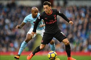Man City 3-1 Arsenal: Wenger đã “tự sát” từ trước khi bóng lăn