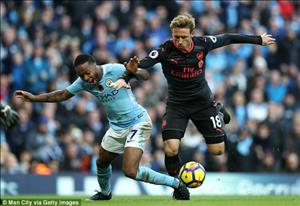 Wenger bị yêu cầu xin lỗi sao Man City