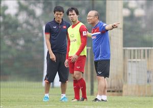 HLV Park Hang Seo uốn nắn Công Phượng: Thương cho roi, cho vọt