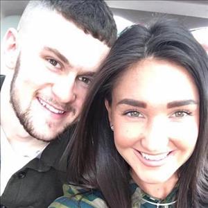 Sao trẻ xứ Wales sốc nặng khi bạn gái tự tử vì mặc cảm bệnh tật