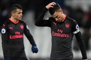 Arsenal hòa bạc nhược West Ham: Tốp 4 xa dần!