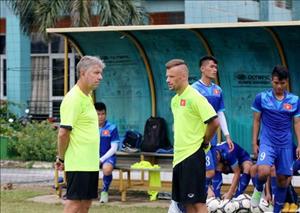 ĐT Việt Nam được tăng cường chất Tây