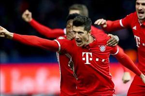 Giải cứu Bayern, Lewandowski đi vào lịch sử Bundesliga