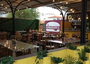 Nhà hàng Mexico chết đứng vì... Barca