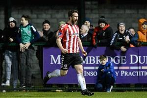 Cầu thủ bóng đá CH Ireland chết bất thường trên giường ngủ