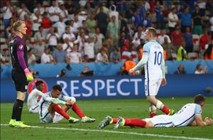 Quan điểm: Muốn tiến bộ, cầu thủ Anh phải rời đảo