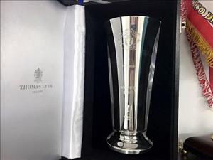 Điểm tin bóng đá tối 24/3: Hé lộ món quà bí ẩn tặng bại tướng của Mourinho