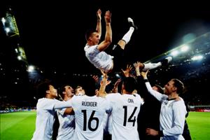 Lukas Podolski: Những thước phim cuối cùng