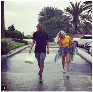 Tiền đạo Martial và bạn gái du hí Dubai