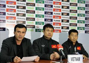 HLV Hữu Thắng hài lòng với 1 điểm quý giá trước Afghanistan