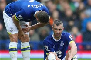 Sao Everton chấn thương trước thềm derby, Liverpool mừng thầm