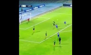 Cú volley thành bàn trong truyền thuyết là đây chứ đâu!