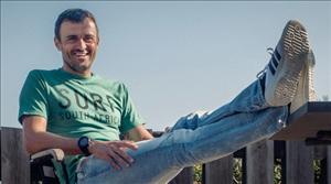 Luis Enrique thay thế Arsene Wenger, tại sao không?