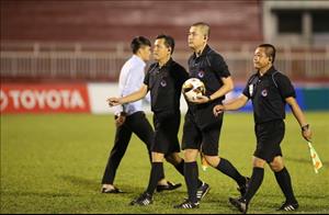 Vì sao trọng tài Nguyễn Trọng Thư vẫn ngồi chơi xơi nước?