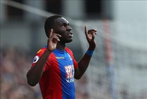 Chelsea và Everton nhận câu trả lời vụ Benteke