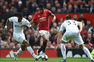 Thấy gì sau trận hòa đáng thất vọng của M.U trước Swansea?