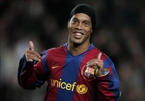 Cựu sao Ronaldinho giải thích lý do từ chối MU để khoác áo Barcelona