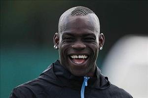 Làm trò điên rồ, Siêu quậy Balotelli tiếp tục gặp rắc rối với cảnh sát