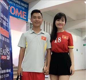 Bạn gái tiền vệ Minh Dĩ khoe giọng hát cổ vũ U20 Việt Nam