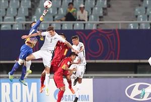 Thủ môn Bùi Tiến Dũng và bản lĩnh thép hiếm có