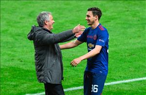 Sao Man Utd tuyên bố sẽ ở lại Old Trafford