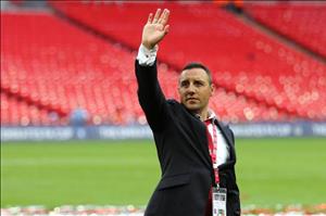 Arsenal xác nhận chia tay cầu thủ đầu tiên trong hè 2018