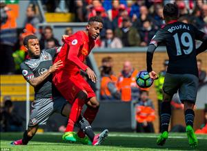 Liverpool bị cầm chân, Klopp nói móc từ đối thủ đến trọng tài