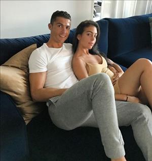 Cuộc chiến WAGs Juventus vs Real Madrid