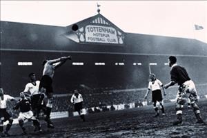 Phát Xít ở Tottenham: Tại sao lá cờ Quốc Xã lại tung bay ở White Hart Lane?