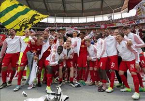 RB Salzburg và RB Leipzig cùng được dự Champions League 2017/18