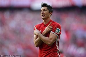 Lewandowski báo tin buồn cho Premier League