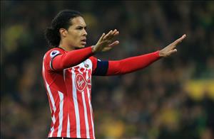 Southampton sẵn sàng bán van Dijk cho Liverpool