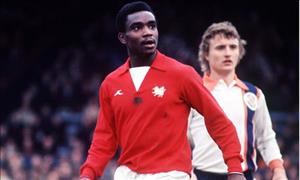 Laurie Cunningham: Chàng vũ công ba lê trên mặt cỏ