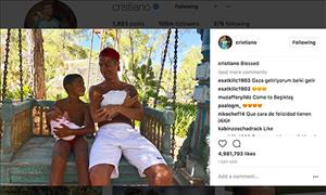 Ngôi sao Ronaldo kiếm bộn tiền từ Instagram