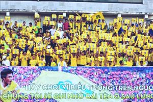 Sân Thống Nhất – Một buổi chiều hội ngộ của những người đồng hương