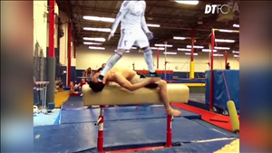 Video bóng đá chế: Màn ăn mừng của Ronaldo hủy diệt tất cả