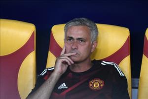 Man Utd và Mourinho: Sao không phải là 4-4-2 kim cương?