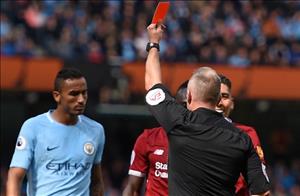 Rio Ferdinand: Mane xứng đáng nhận thẻ đỏ