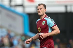 Burnley chốt giá bán Ashley Barnes cho Chelsea