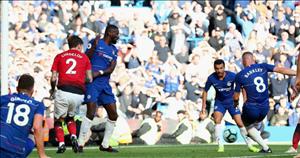 Sao Chelsea chỉ trích Man Utd phản bóng đá