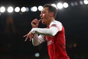 Xuất hiện một CLB “xin chết” vì Mesut Ozil